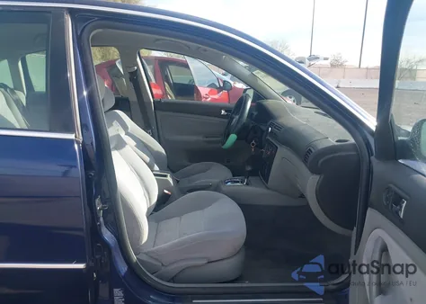 2004 Volkswagen Passat Gl from USA, damaged, VIN WVWMD63B14P147253